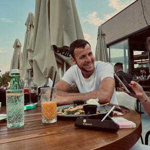 Meet your Posher, Mitar